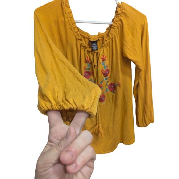 Pretty mustard peasant top w/floral embroidery by Rue 21 size Medium - Picture 3 of 9
